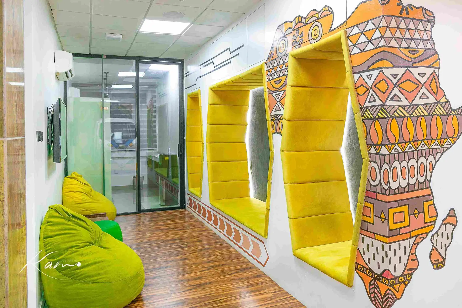 CoWorking/office space in Lagos- The Desk at The Bulb